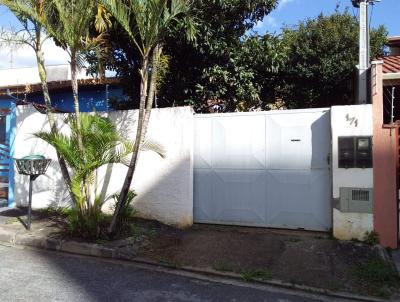Casa para Locação, em Taubaté, bairro Esplanada Independência, 2 dormitórios, 2 banheiros, 4 vagas